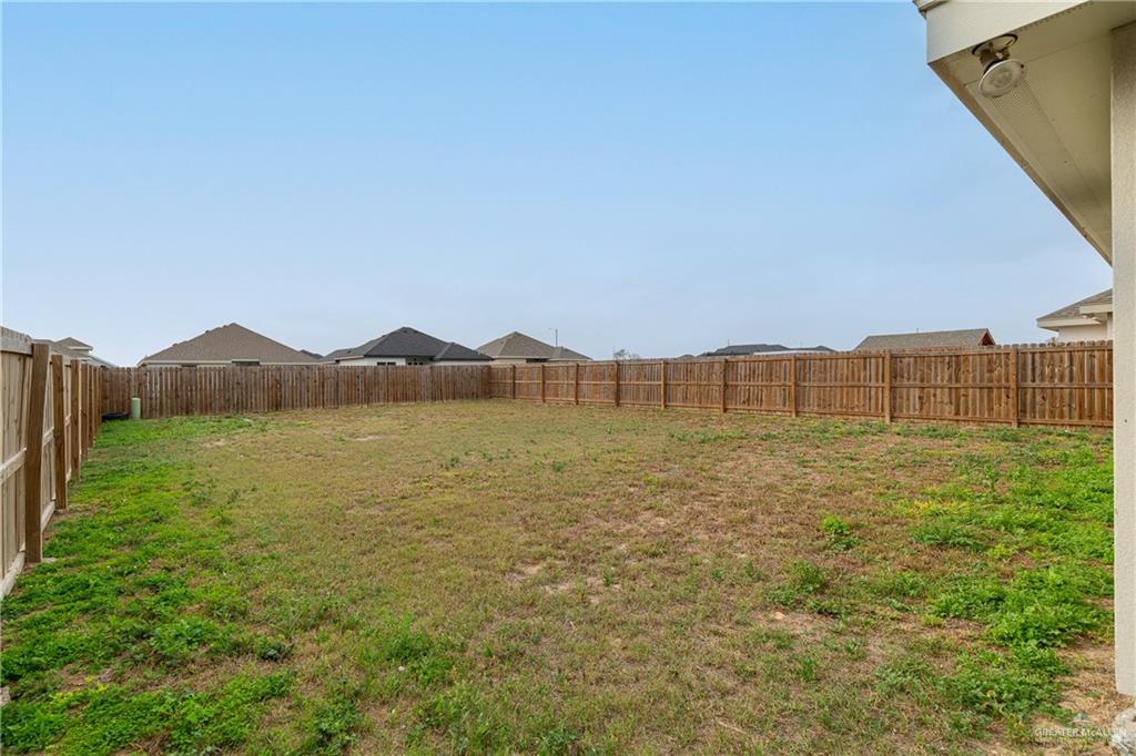 10733 N Sugar Bear Drive, Edinburg, Texas image 12