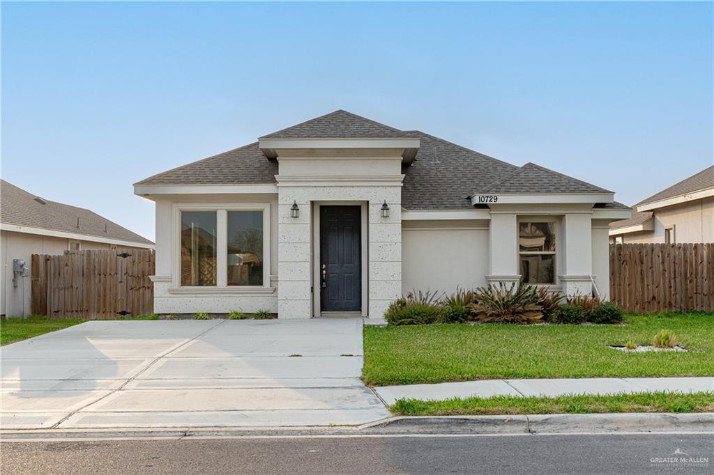 10733 N Sugar Bear Drive, Edinburg, Texas image 2