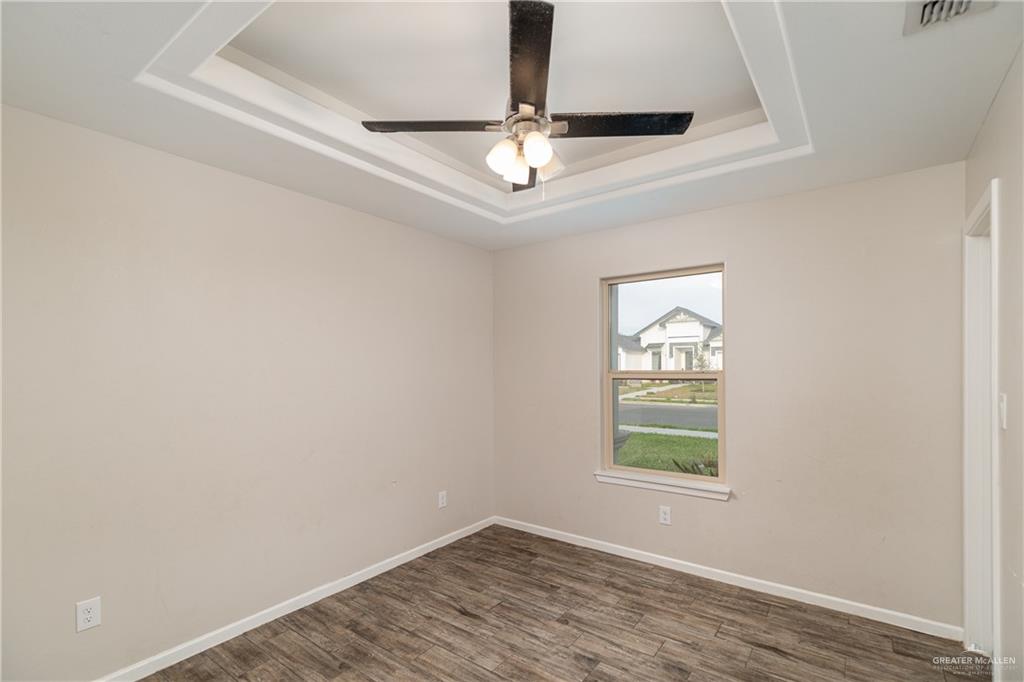 10733 N Sugar Bear Drive, Edinburg, Texas image 6