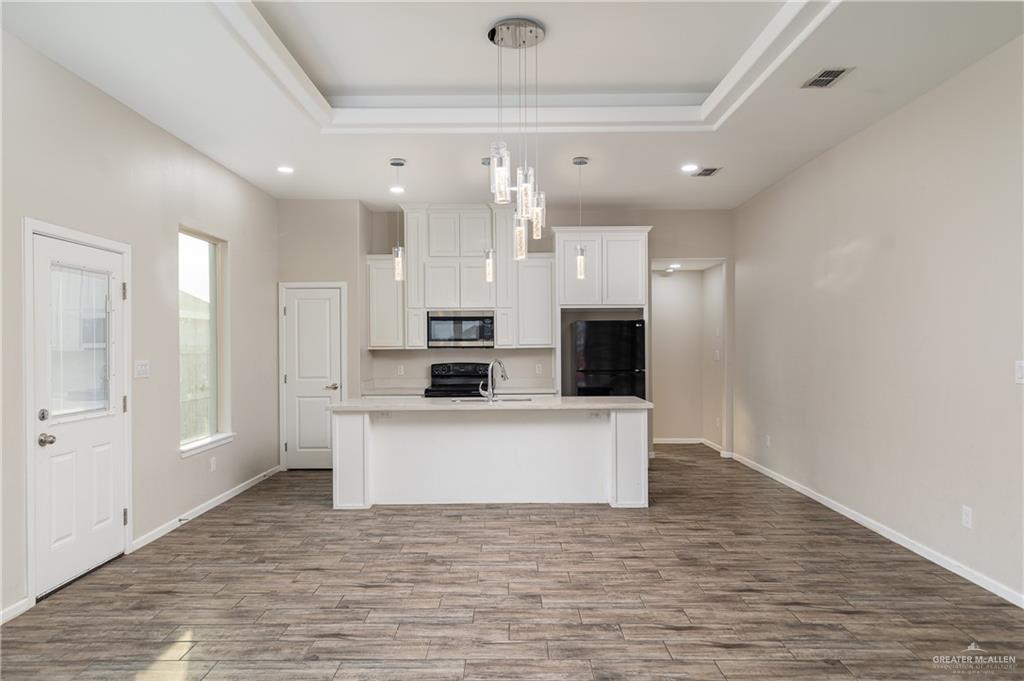 10733 N Sugar Bear Drive, Edinburg, Texas image 3