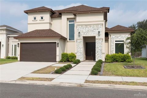 Photo of 701 Helen Street, Mission, TX 78574 (MLS # 487129)