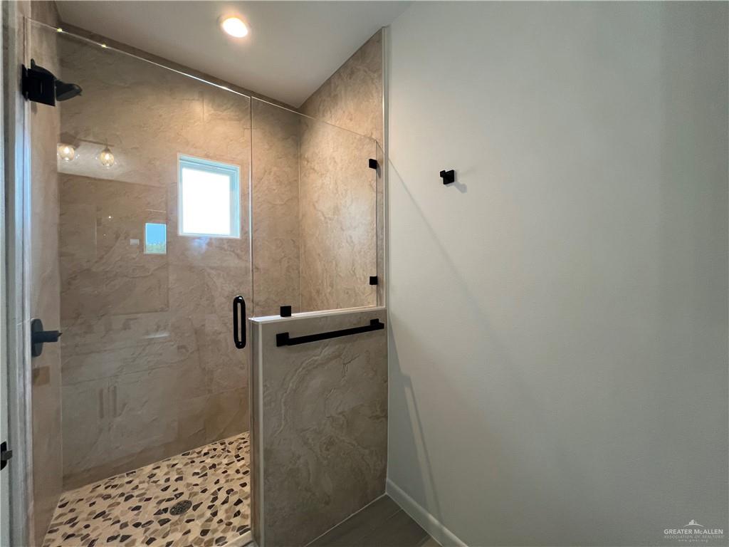 1016 N Buxton Avenue, Edinburg, Texas image 37