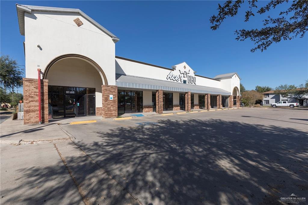 214 W Champion Street W