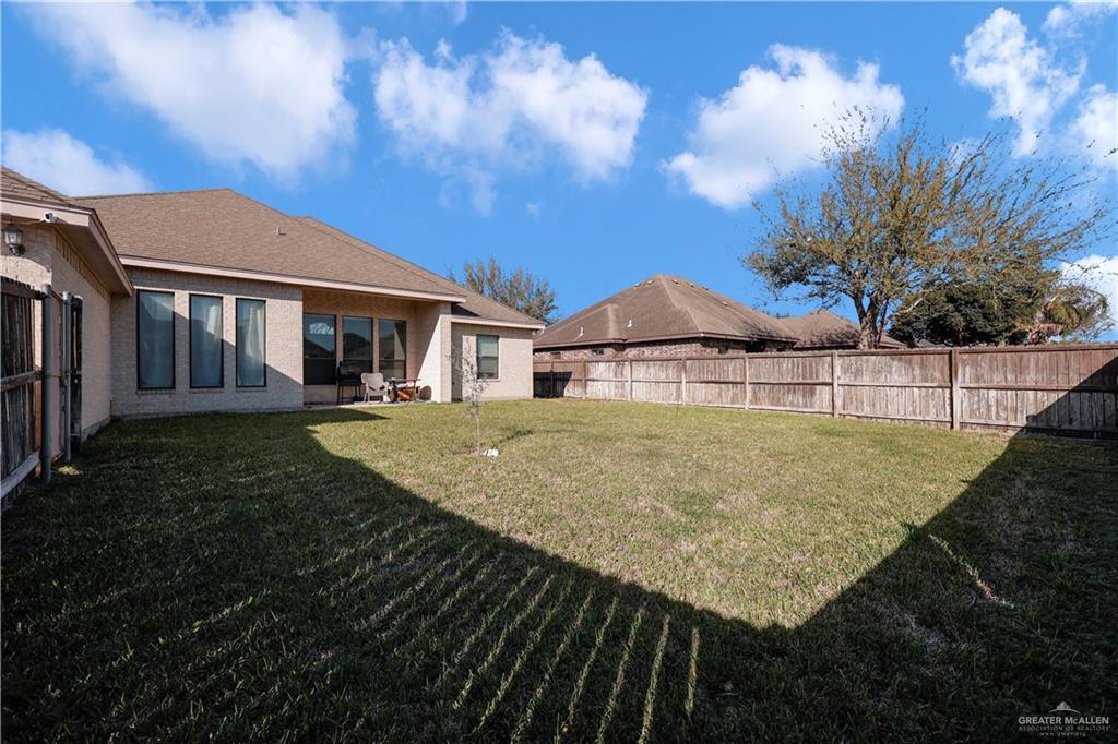 1301 Grosbeak Drive, Pharr, Texas image 16