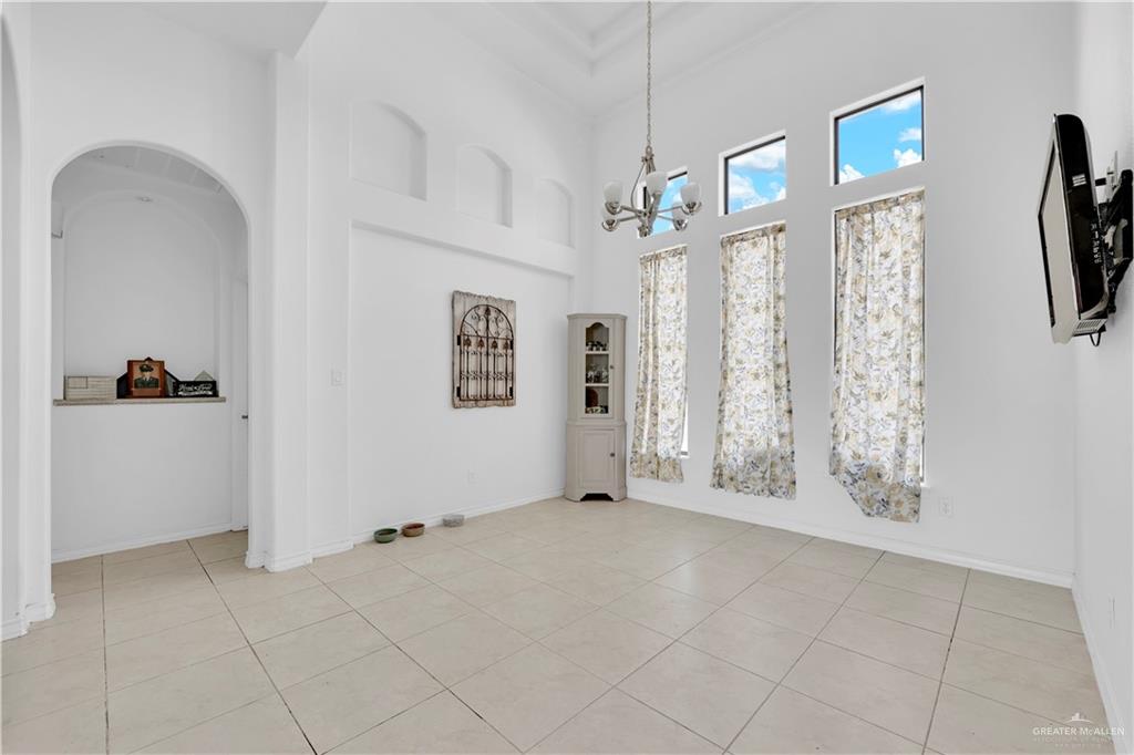 1301 Grosbeak Drive, Pharr, Texas image 6