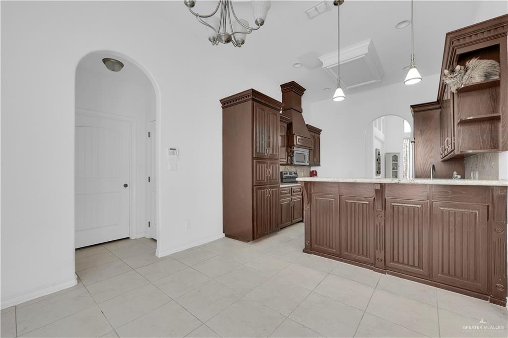 1301 Grosbeak Drive, Pharr, Texas image 4