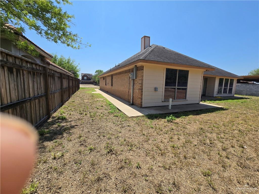 348 N Travis Street, Rio Grande City, Texas image 2