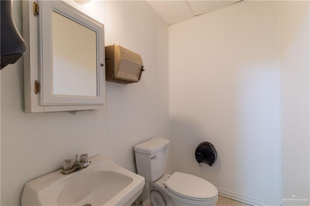 3222 W Expressway 83