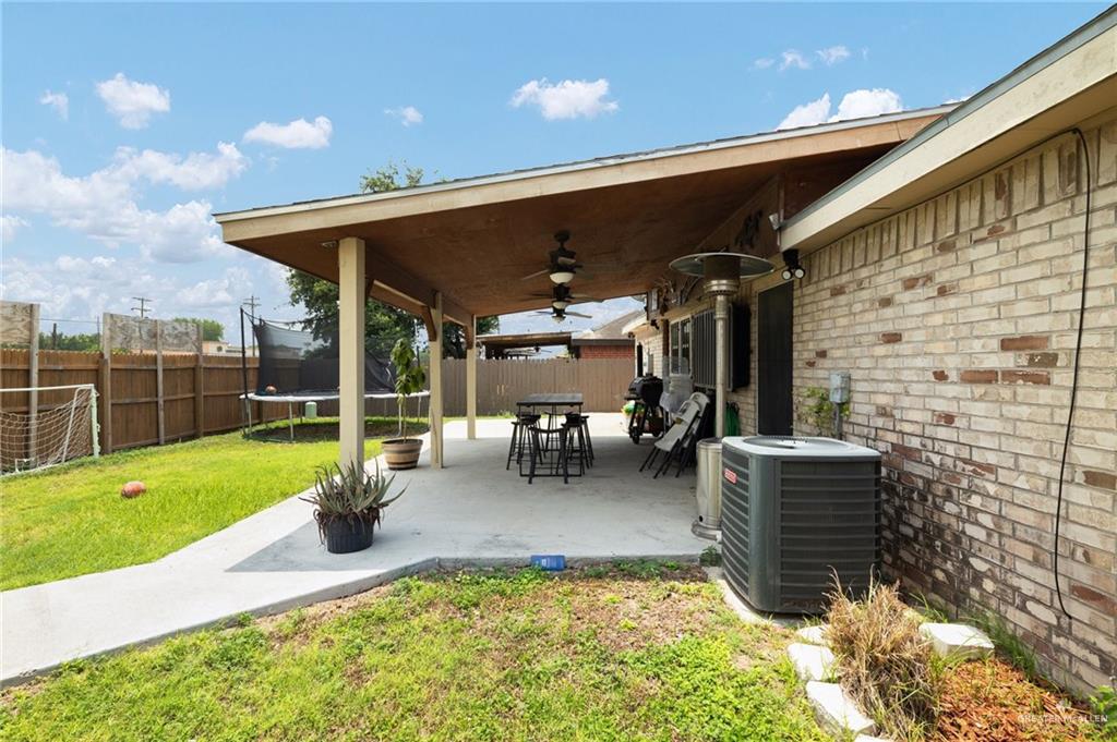 2113 W Harrison Street, Weslaco, Texas image 8
