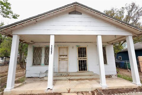 Photo of 1027 Recio Street, San Antonio, TX 78225 (MLS # 501809)