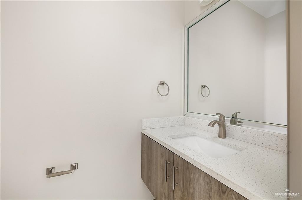 3302 S Sugar Road #E, Edinburg, Texas image 11