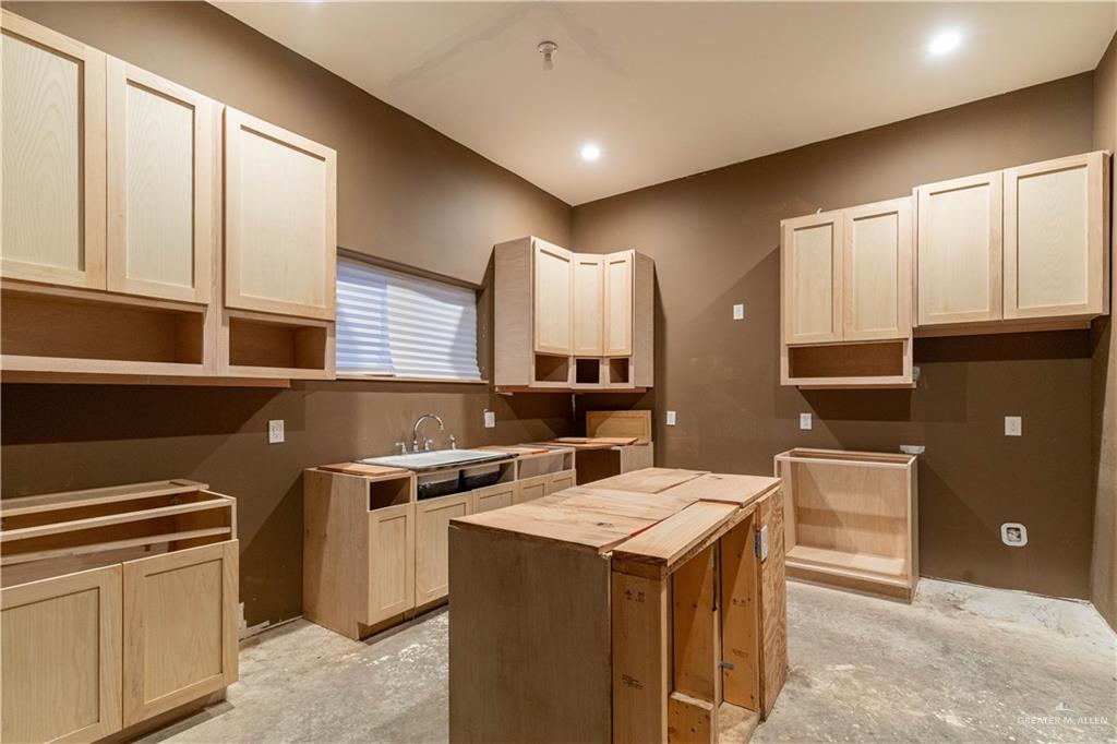 1100 W 11th Street, San Juan, Texas image 5