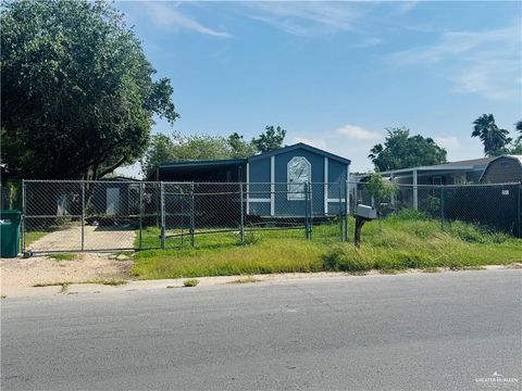 Mobile Home For Sale - 916 W Violet Drive<br/> Pharr, TX 78577