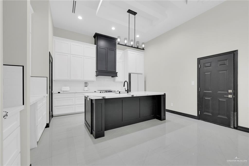 4610 Vikings Drive, San Juan, Texas image 8
