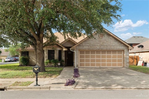 Homes For Sale - 3201 Oriole Avenue<br/> McAllen, TX 78504