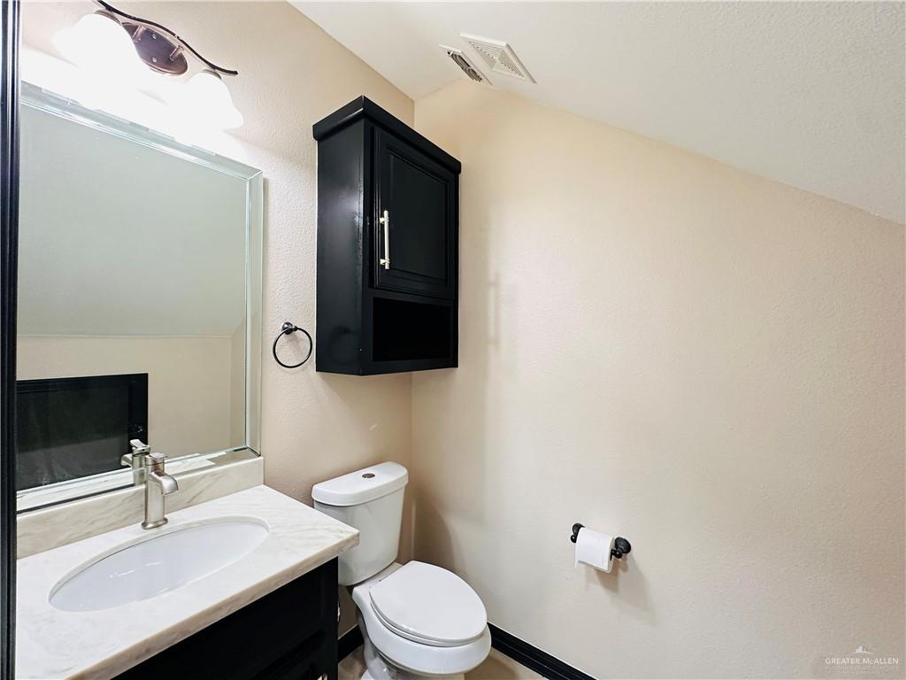 3106 Salvador Avenue, Edinburg, Texas image 7