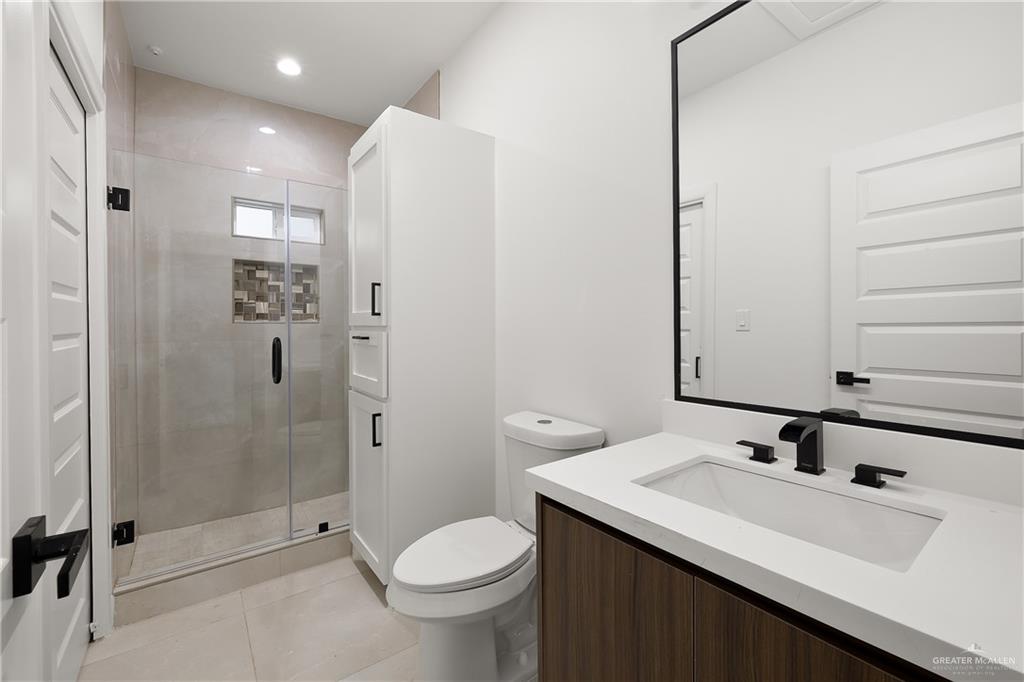 5812 N Providence Avenue #C, McAllen, Texas image 8