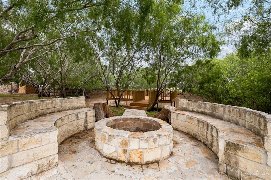 12304 Lakeview Drive, Edinburg, Texas image 39
