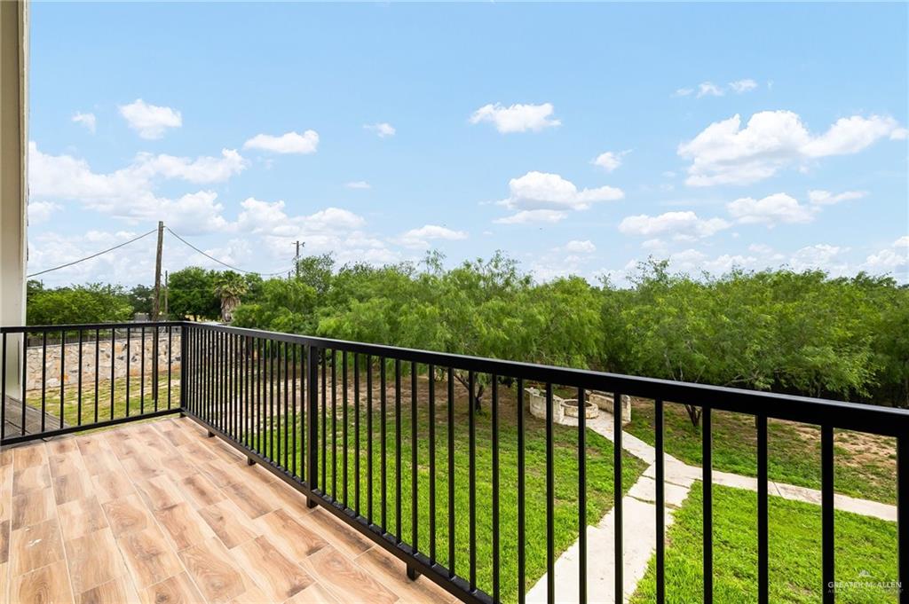 12304 Lakeview Drive, Edinburg, Texas image 18