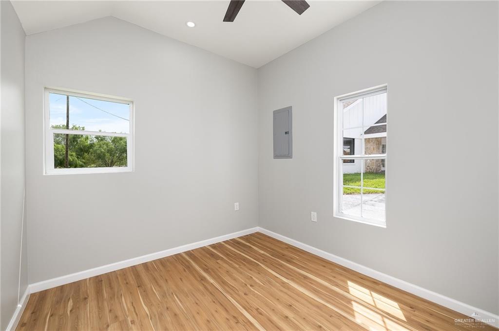 12304 Lakeview Drive, Edinburg, Texas image 31