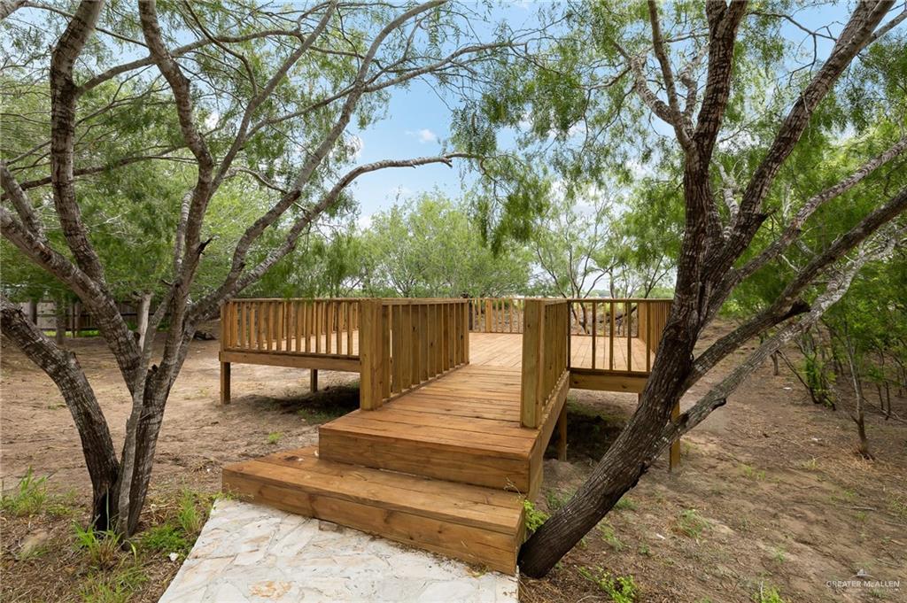 12304 Lakeview Drive, Edinburg, Texas image 40