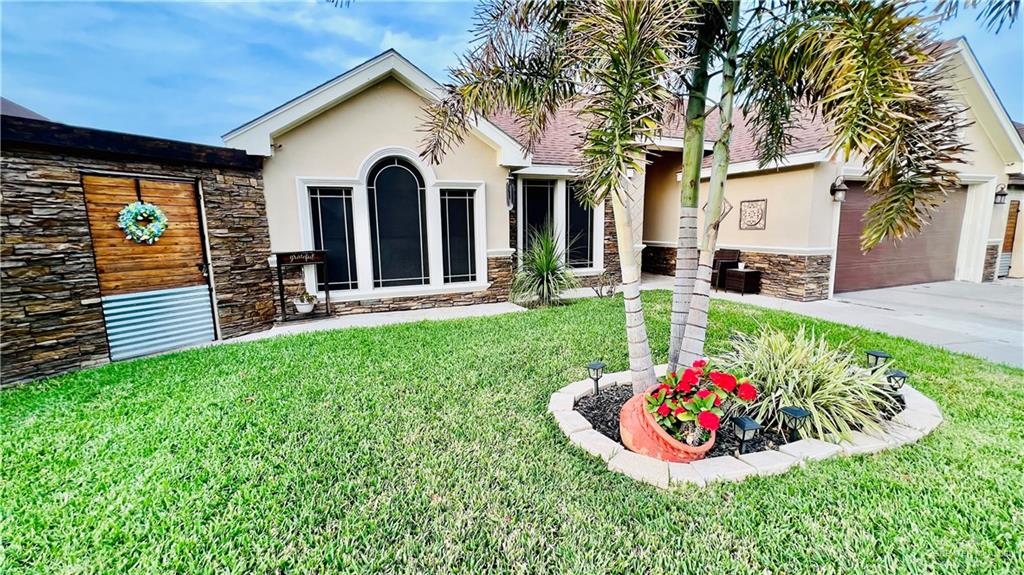 6916 Avenida Del Paseo Street, Mission, Texas image 2