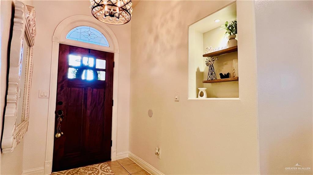 6916 Avenida Del Paseo Street, Mission, Texas image 4