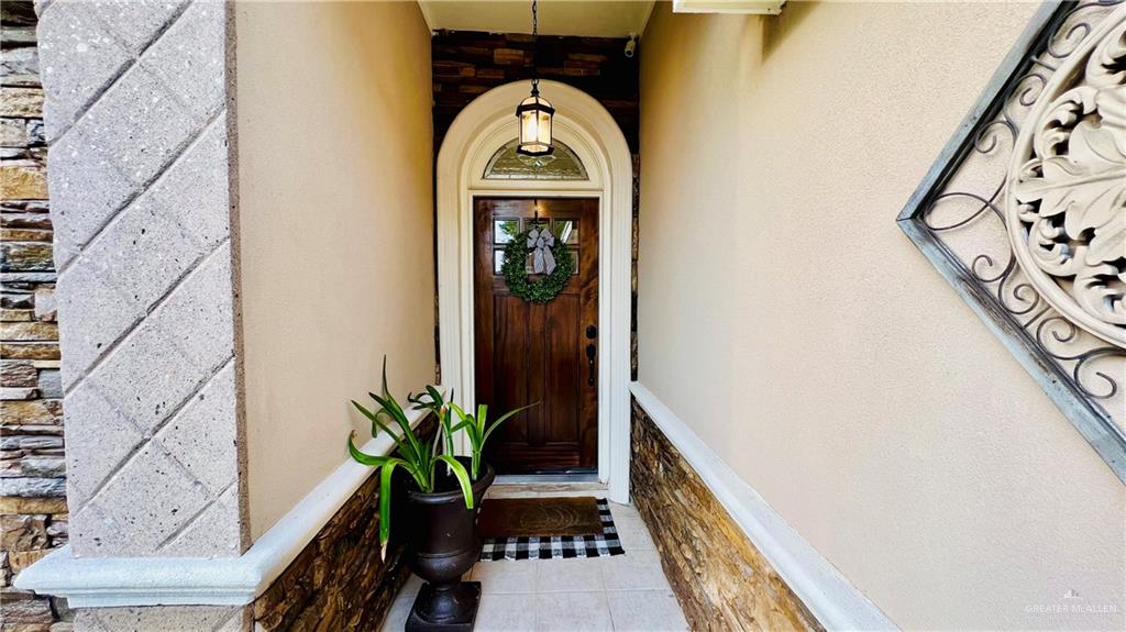 6916 Avenida Del Paseo Street, Mission, Texas image 3