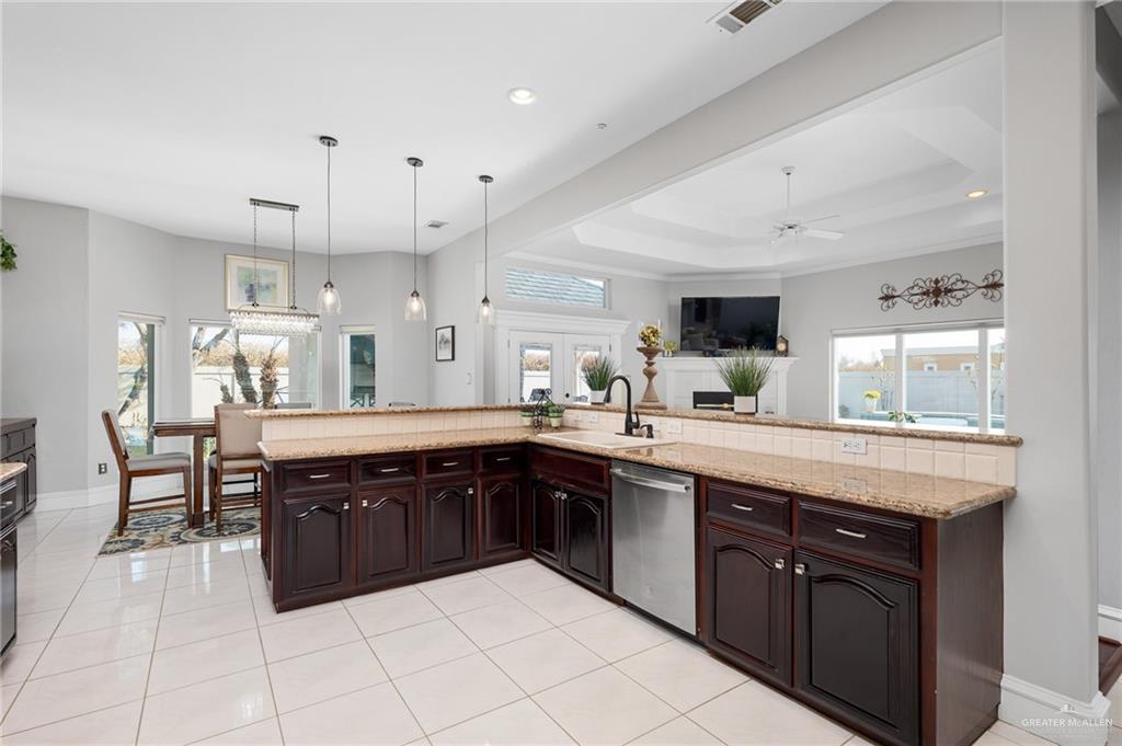 2505 San Luis Circle, Mission, Texas image 11