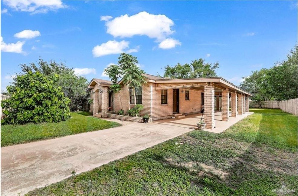 217 N Beto Garcia Drive, Weslaco, Texas image 1