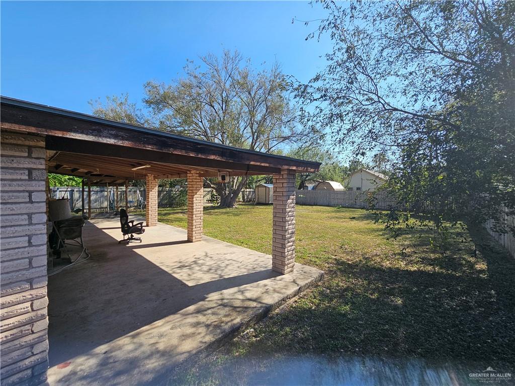 217 N Beto Garcia Drive, Weslaco, Texas image 4