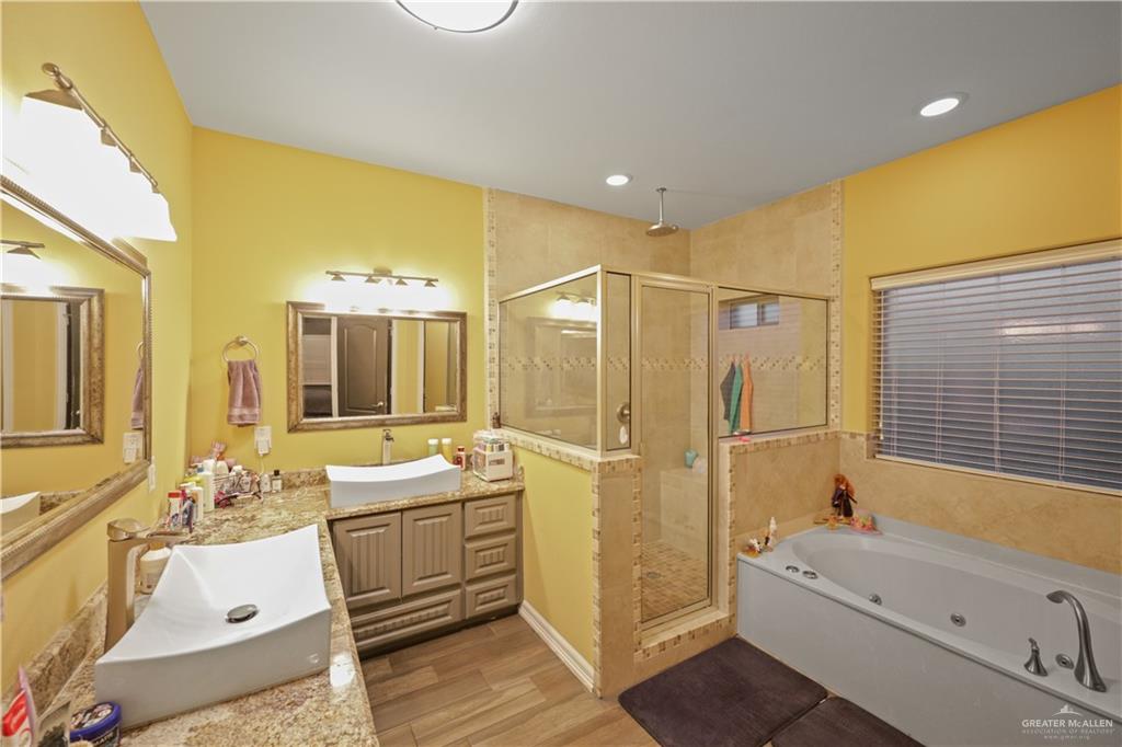 900 E 13th 1/2 Street, San Juan, Texas image 12