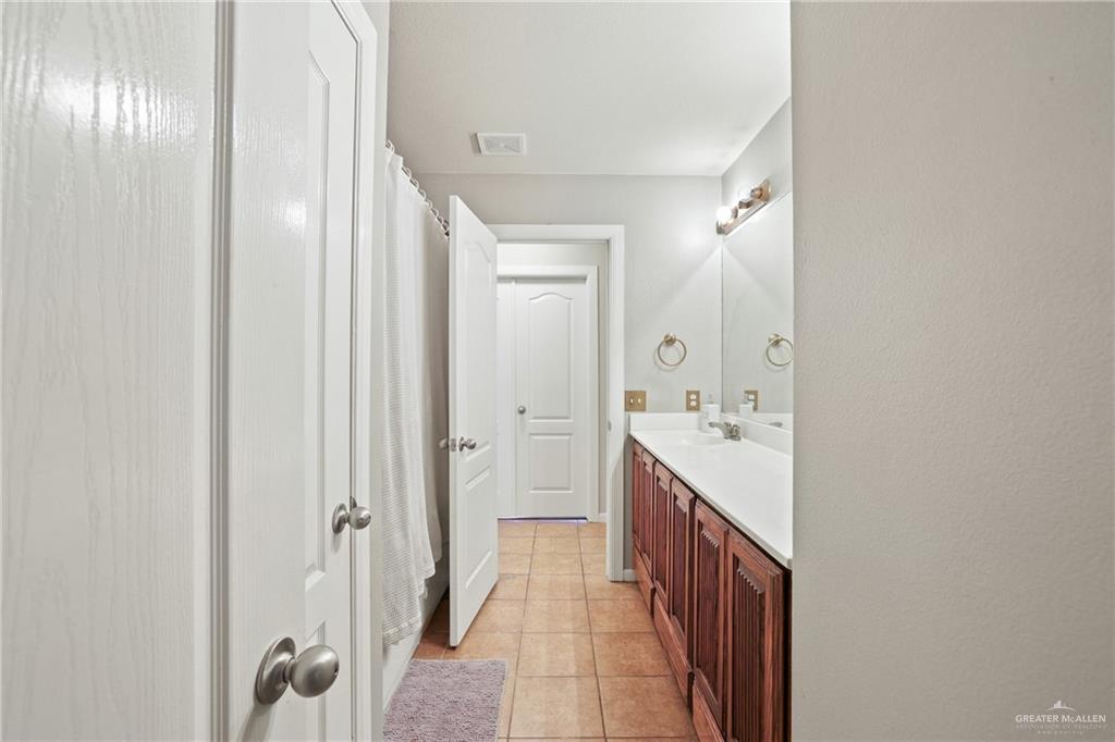 4102 Blue Jay Drive, Mission, Texas image 17
