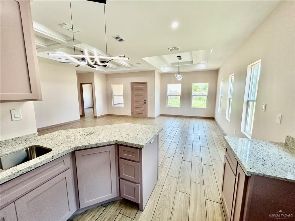 512 Tower Oak Drive, Alamo, Texas image 4