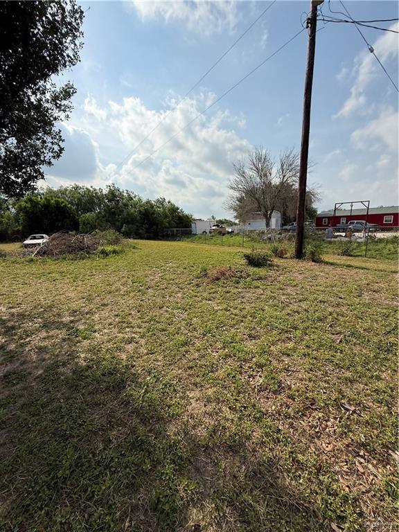 N Sunflower Lane, Edcouch, Texas image 6