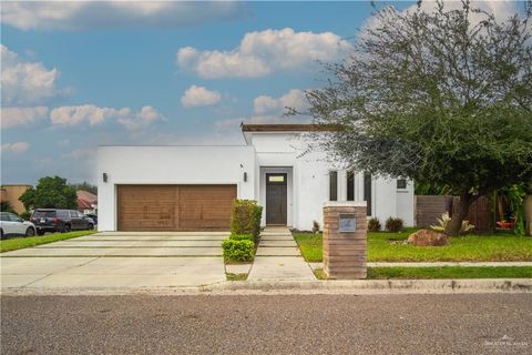 Photo of 1824 Harvard Avenue, McAllen, TX 78504 (MLS # 485703)