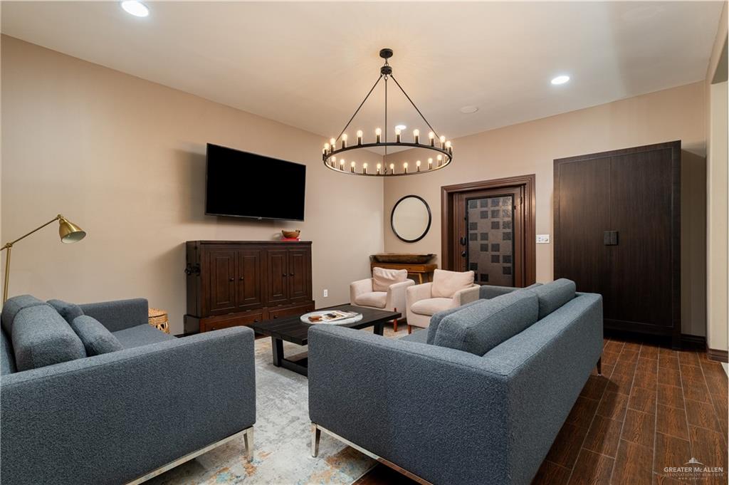3105 S Casa Linda Street, McAllen, Texas image 2