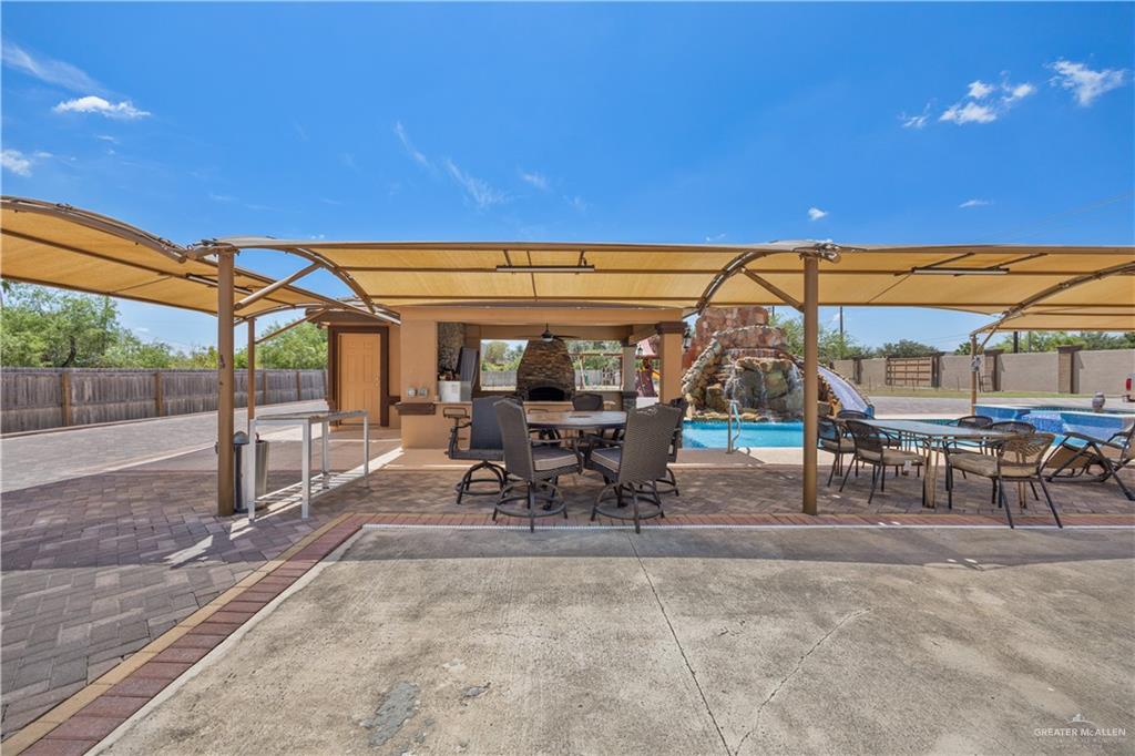 Mission, Texas, 78573, United States, 5 Bedrooms Bedrooms, ,6 BathroomsBathrooms,Residential,Active,1942394