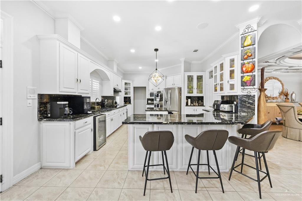 Mission, Texas, 78573, United States, 5 Bedrooms Bedrooms, ,6 BathroomsBathrooms,Residential,Active,1942394