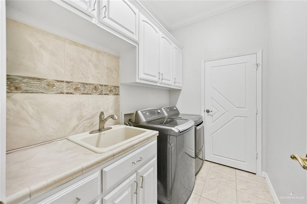 Mission, Texas, 78573, United States, 5 Bedrooms Bedrooms, ,6 BathroomsBathrooms,Residential,Active,1942394