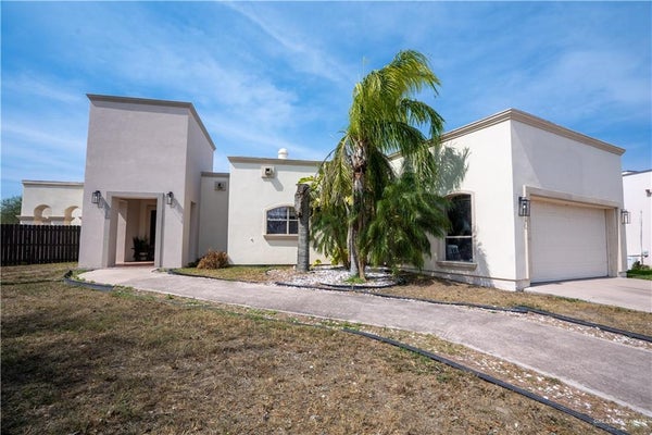 1104 FRIO ST, MISSION, TX 78572 - Image a847d9a20bfcee57ec4256f4d924bf55/1344238554