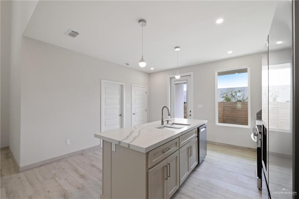 1216 N Lincoln Avenue, San Juan, Texas image 3