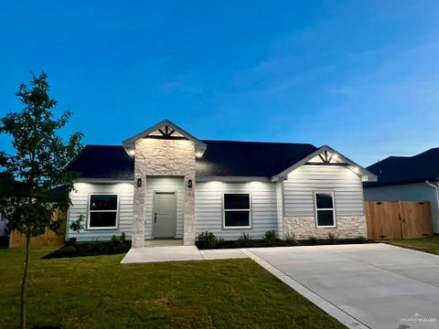 Homes For Sale - 3556 Las Brisas Street<br/> Edinburg, TX 78542