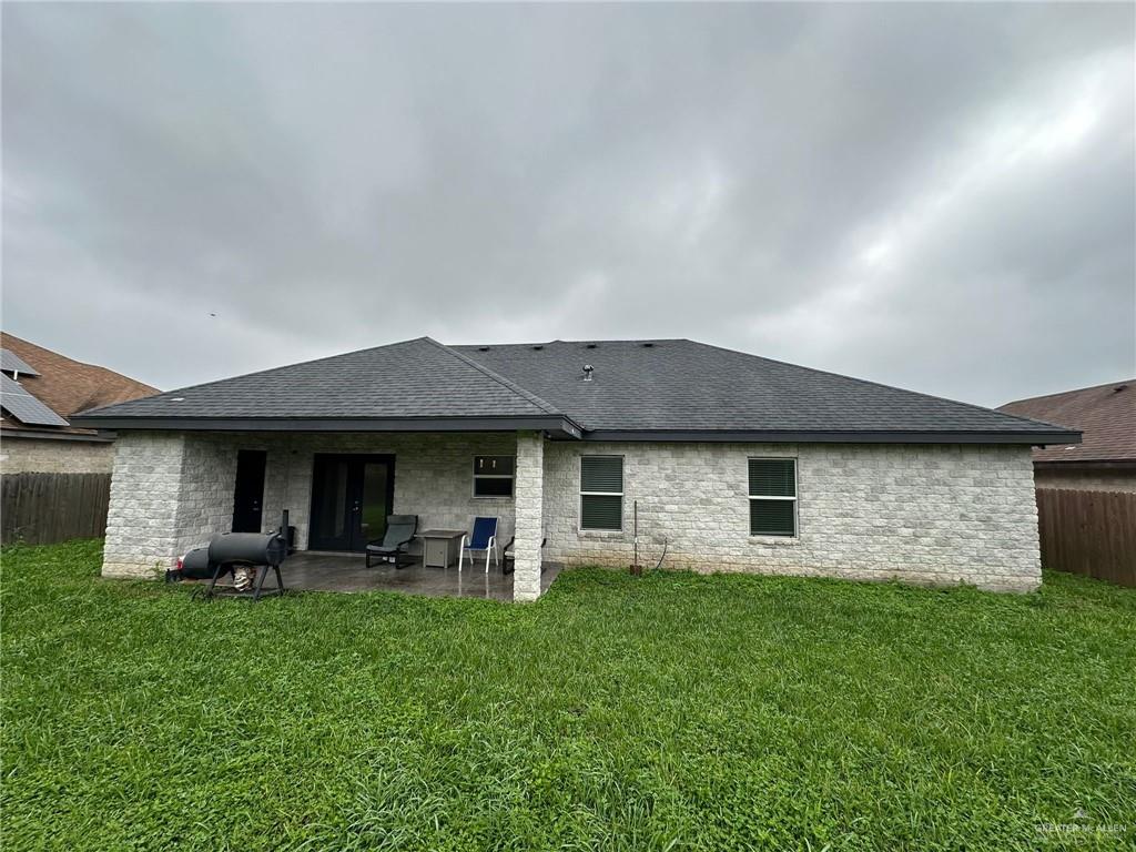 307 Red Oak Drive, Los Fresnos, Texas image 2