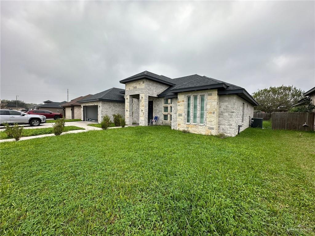 307 Red Oak Drive, Los Fresnos, Texas image 1