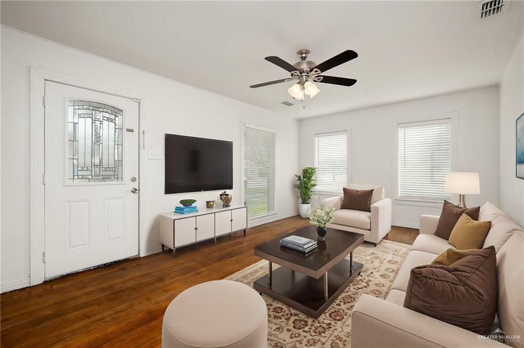 1021 Laurel Avenue, McAllen, Texas image 3