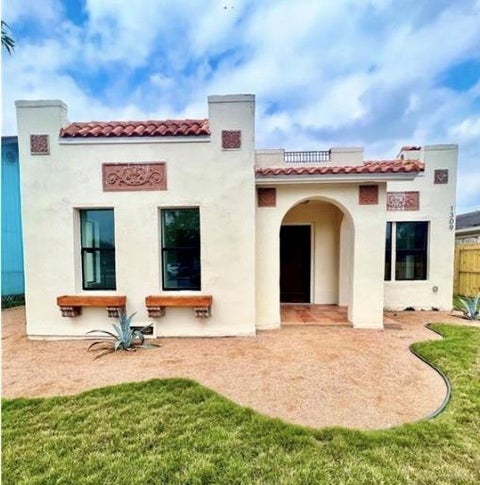Photo of 1309 S Missouri Avenue, Mercedes, TX 78570 (MLS # 516986)