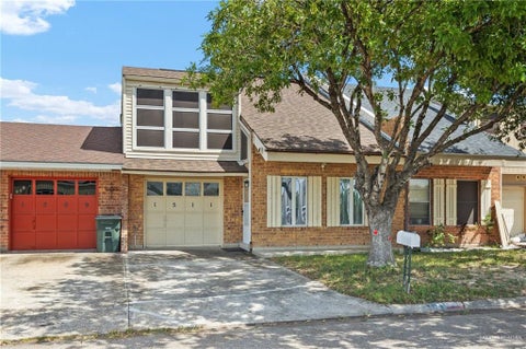 Townhouse For Rent - 1511 Evergreen Avenue<br/> Hidalgo County, Mission, TX 78572