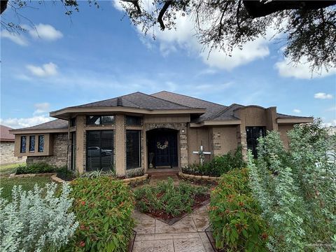 Photo of 100 W Marigold Avenue, McAllen, TX 78501 (MLS # 483819)