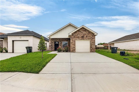 Homes For Sale - 702 W 25th Street<br/> Mission, TX 78572